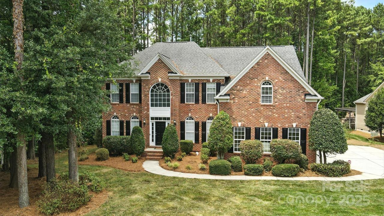 205 Beech Bluff Dr., Mount Holly, NC 28120