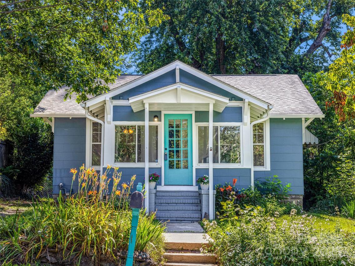 11 Craig Cir., Asheville, NC 28805