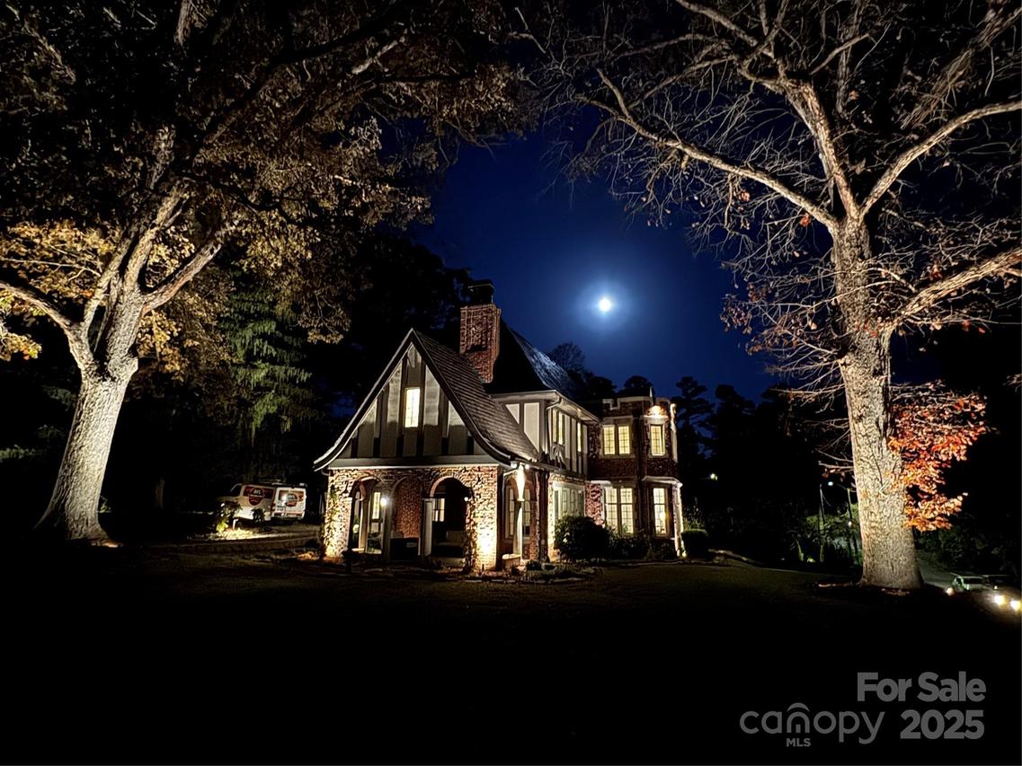 72 Windsor Rd., Asheville, NC 28804