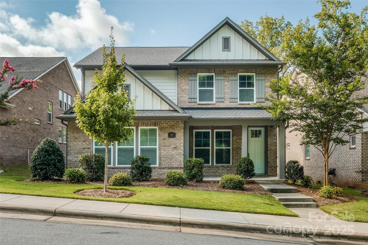 707 Marion Dr., Matthews, NC 28105