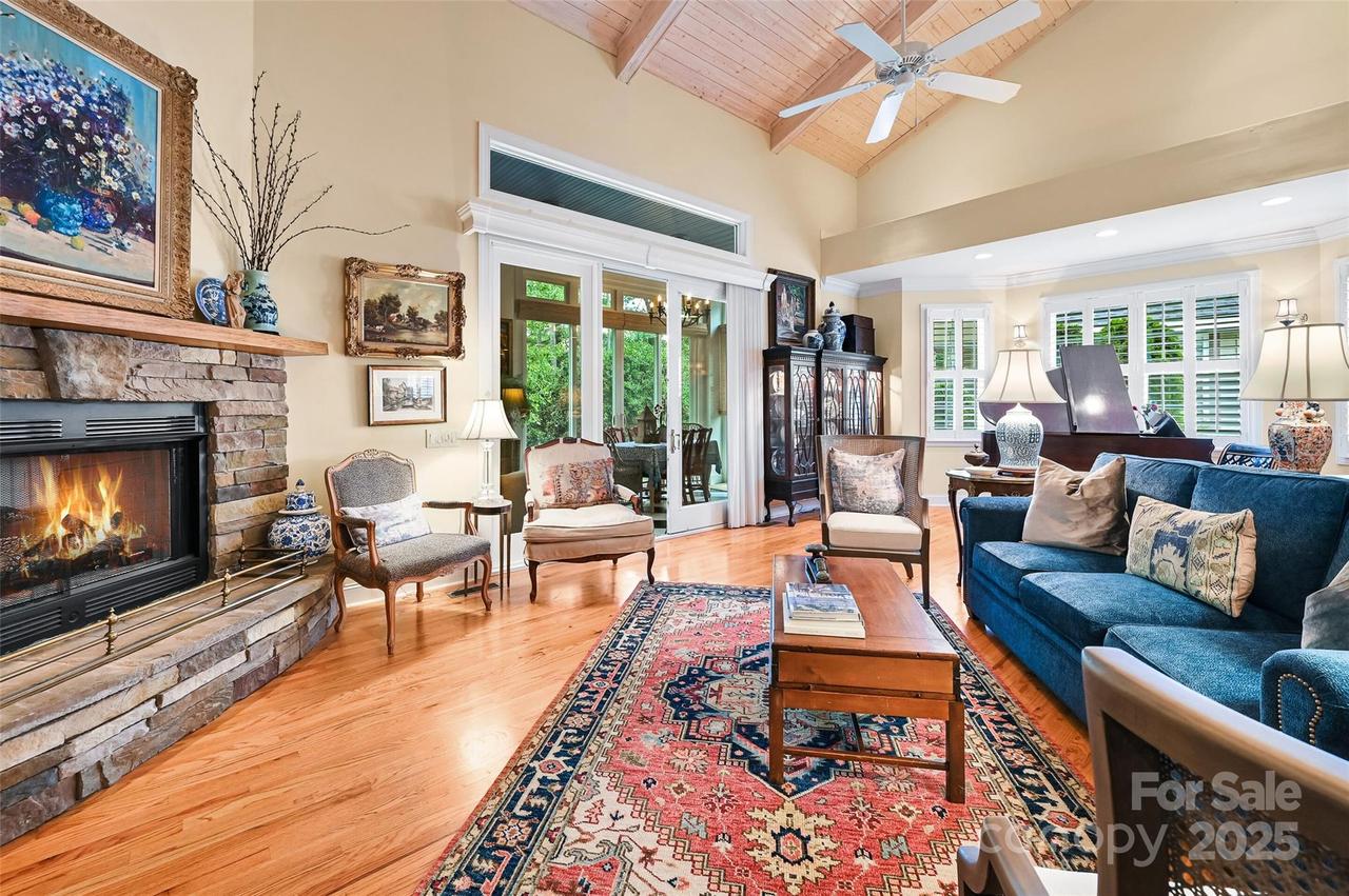 43 Towne Place Dr., Hendersonville, NC 28792