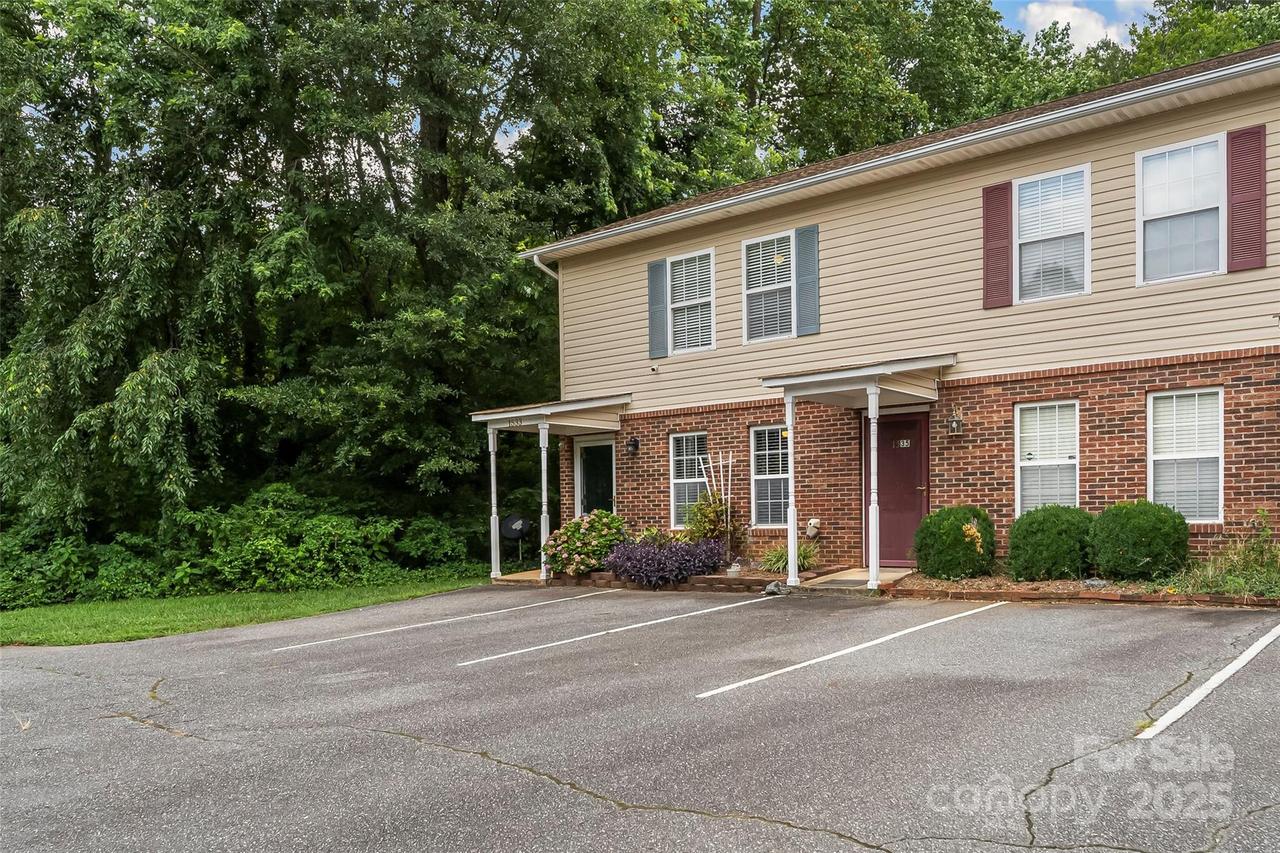 1533 20th Ave., Hickory, NC 28601