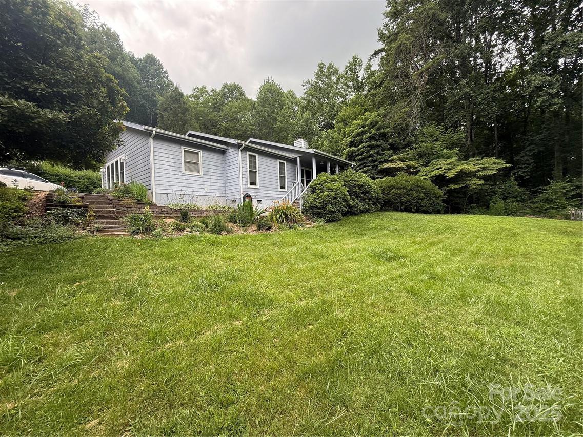 46 High Meadow Ln., Waynesville, NC 28786