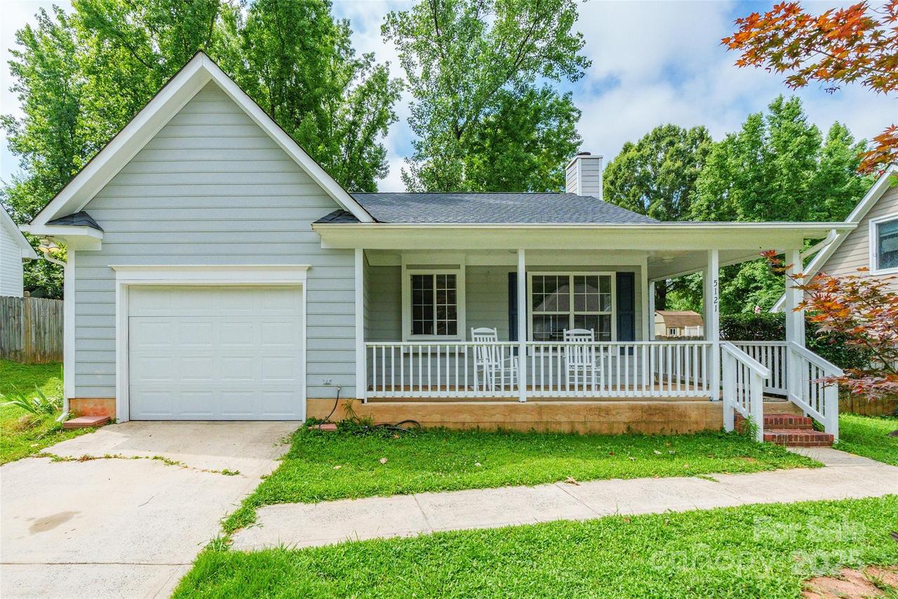 5121 Poplar Glen Dr., Matthews, NC 28104