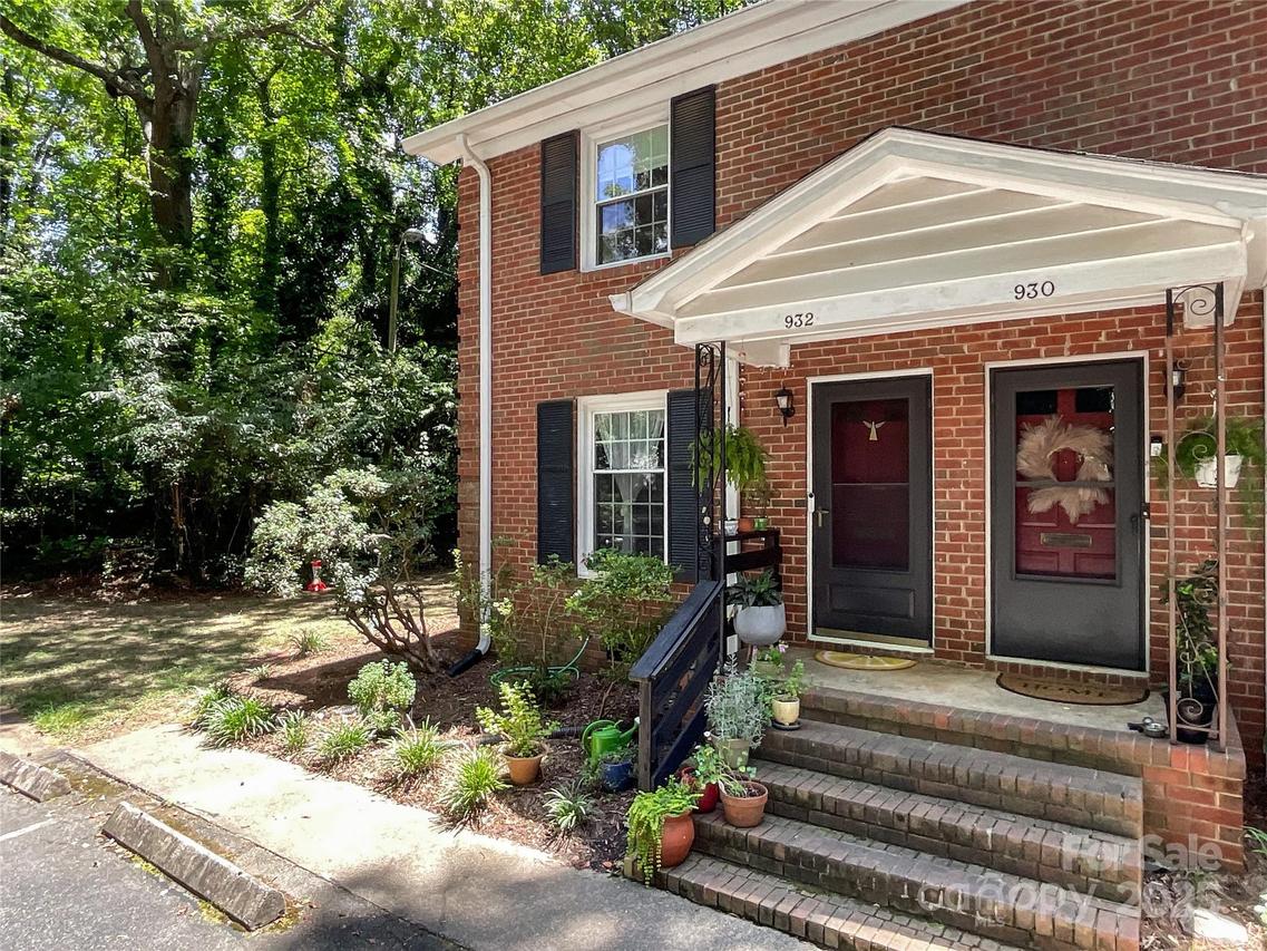 932 Hollywood St., Charlotte, NC 28211