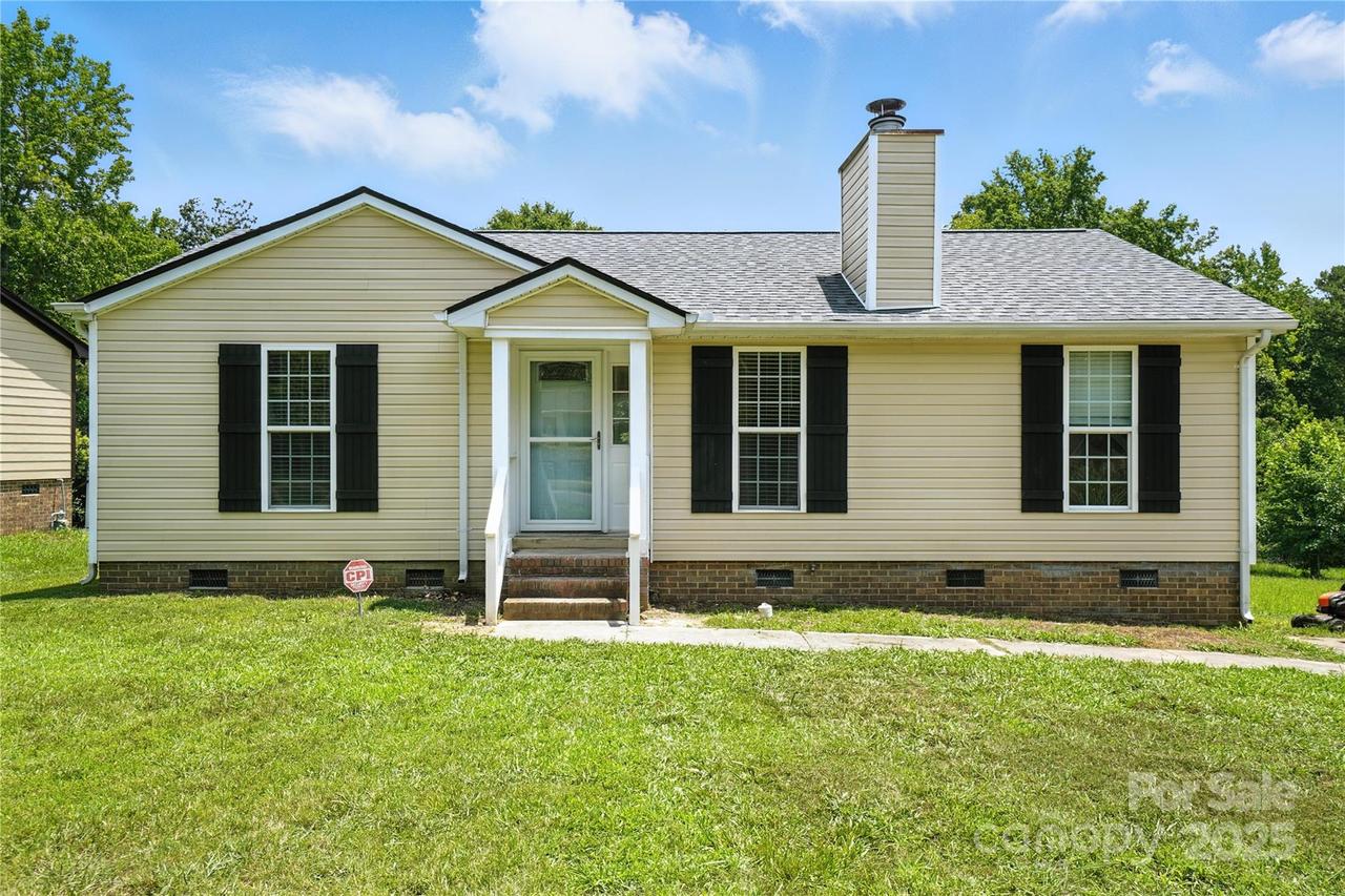 8106 Strawberry Point Dr., Charlotte, NC 28215