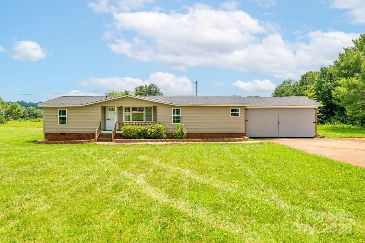 599 Scotts Creek Rd., Statesville, NC 28625