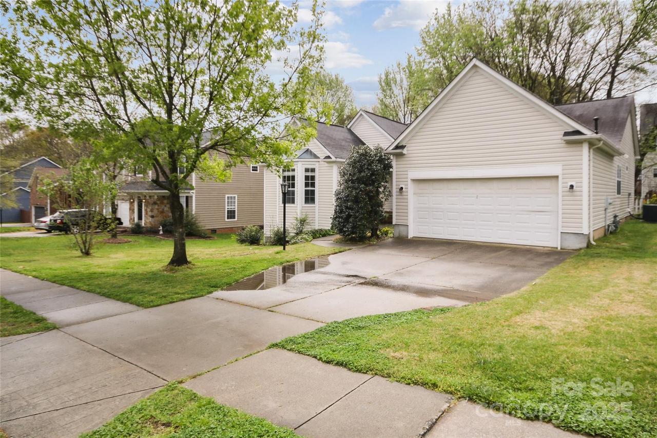 11834 Mourning Dove Ln., Charlotte, NC 28269
