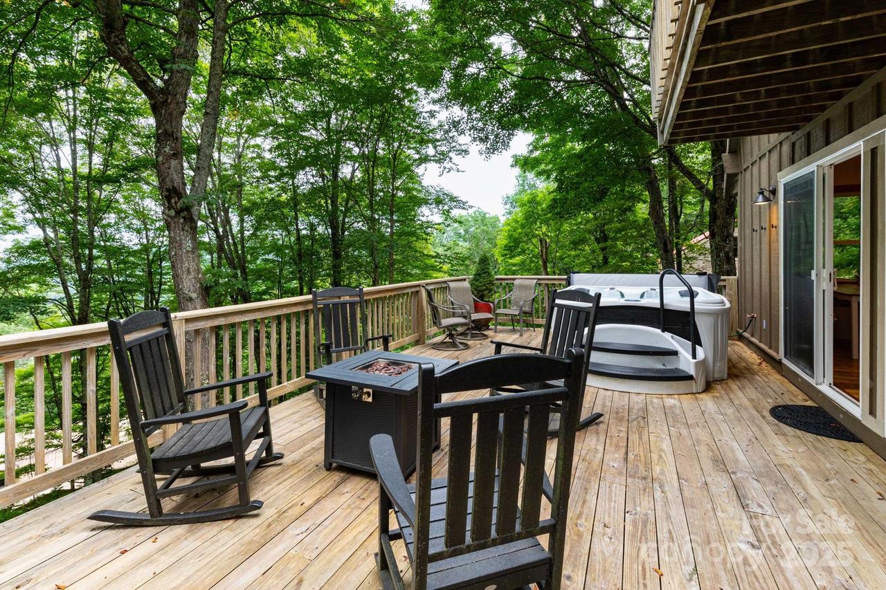 920 Mckinney Gap Dr., Mars Hill, NC 28754