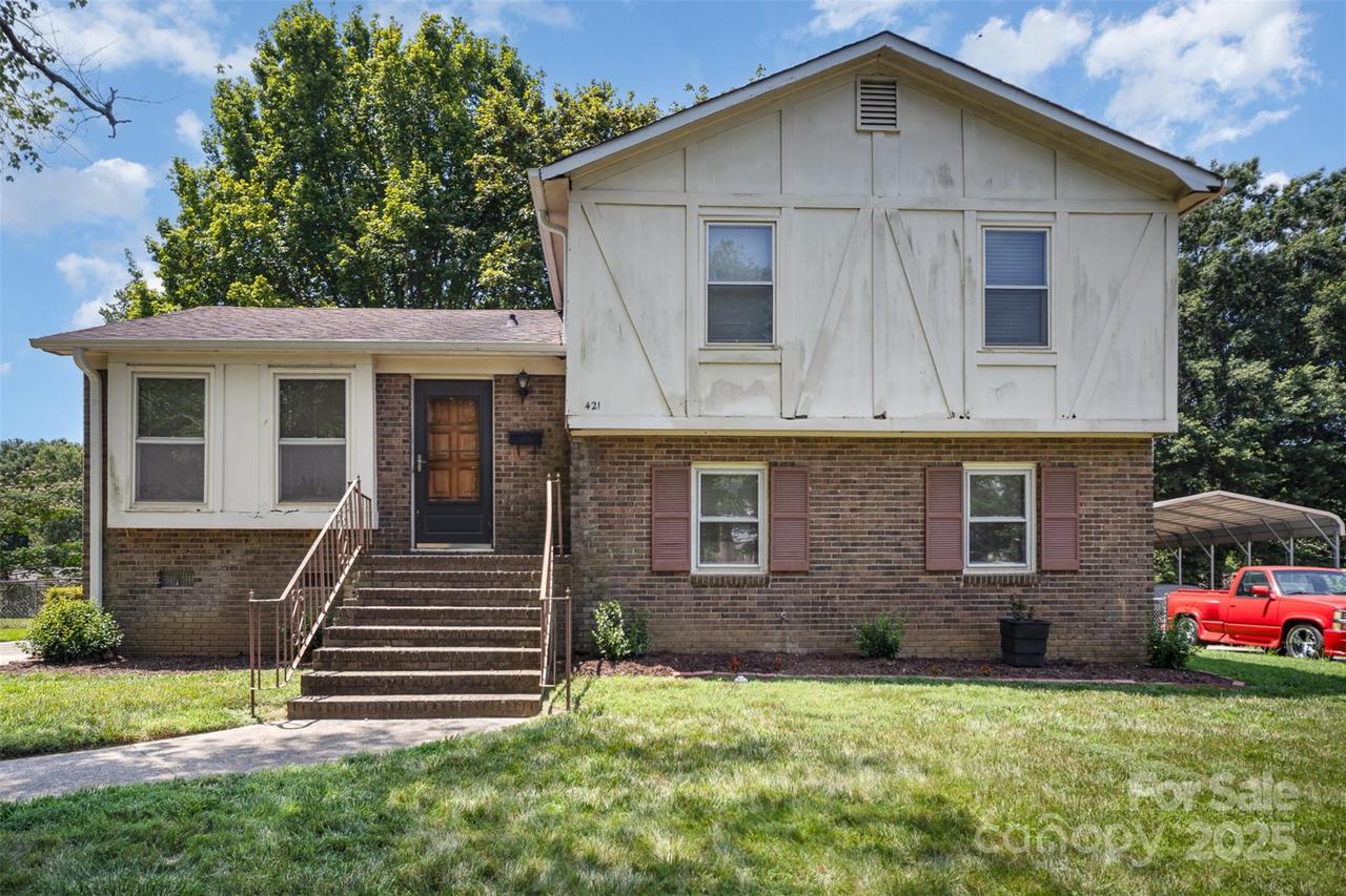 421 Vickery Dr., Charlotte, NC 28215