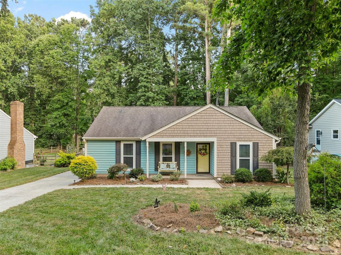 10028 Santa Fe Ln., Mint Hill, NC 28227