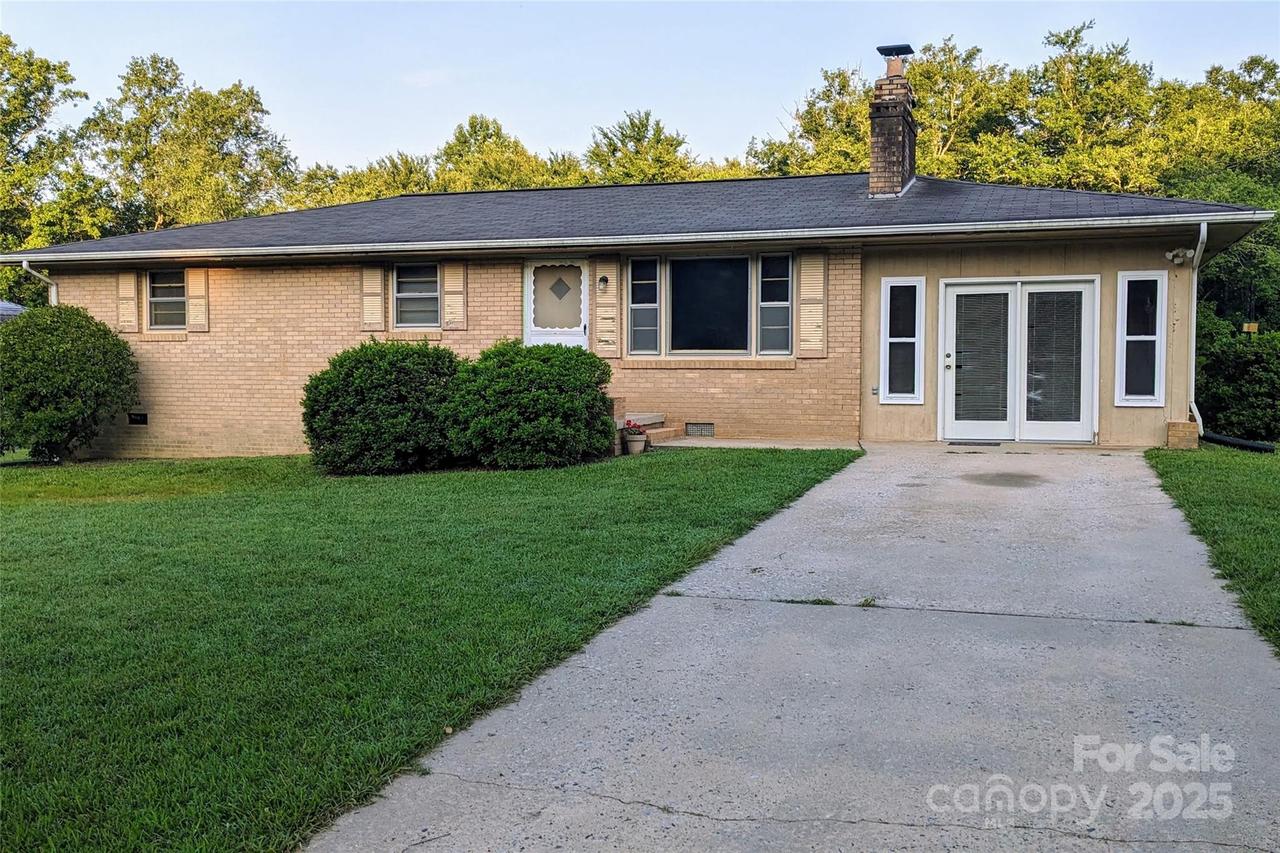 188 Debby Ln., Rutherfordton, NC 28139
