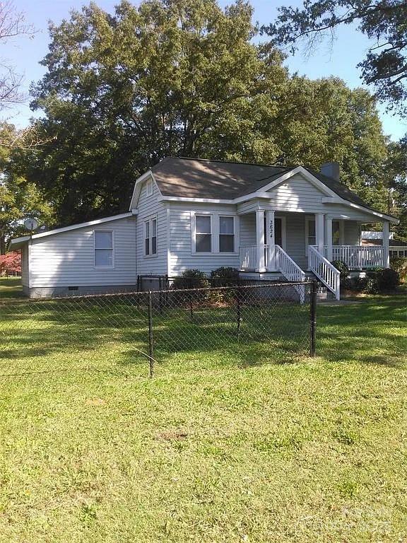 3624 Simmons St., Charlotte, NC 28208