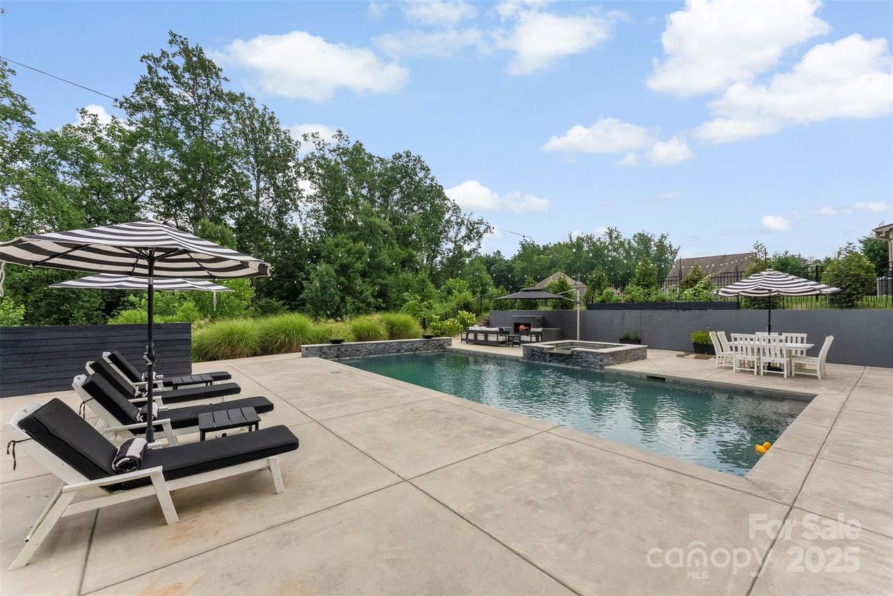 17514 Julees Walk Ln., Davidson, NC 28036