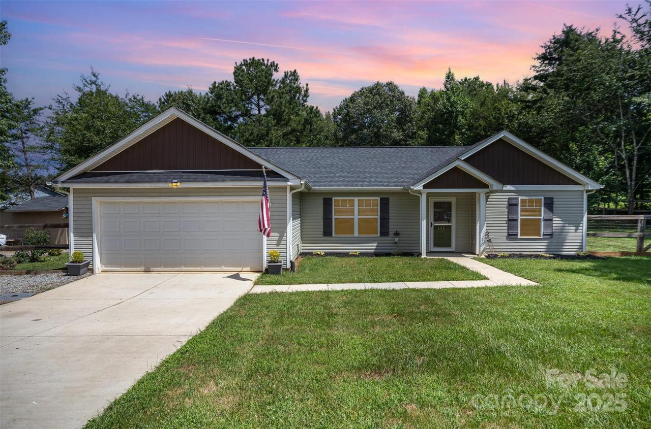 457 Summer Ridge Rd., Stanley, NC 28164