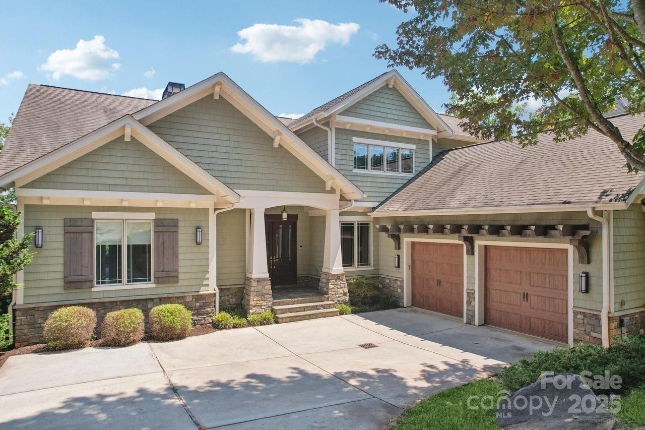 3229 Lake Pointe Dr., Belmont, NC 28012