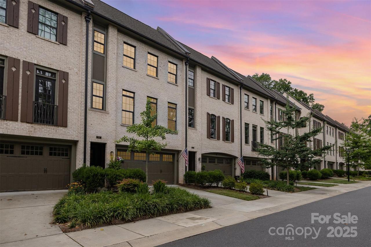 2938 Hillside Springs Dr., Charlotte, NC 28209