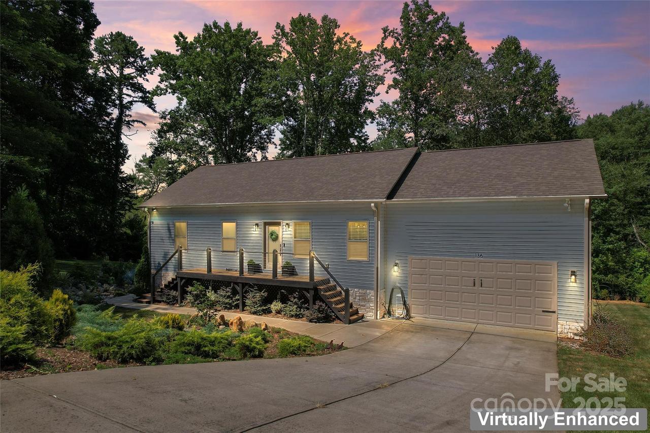 136 Huntington Ln., Mooresville, NC 28117
