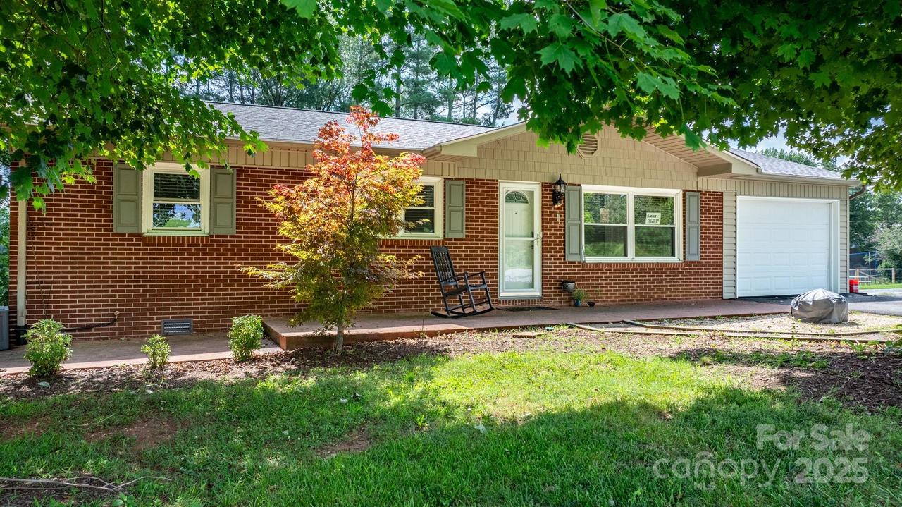 309 Sheldon St., Hudson, NC 28638
