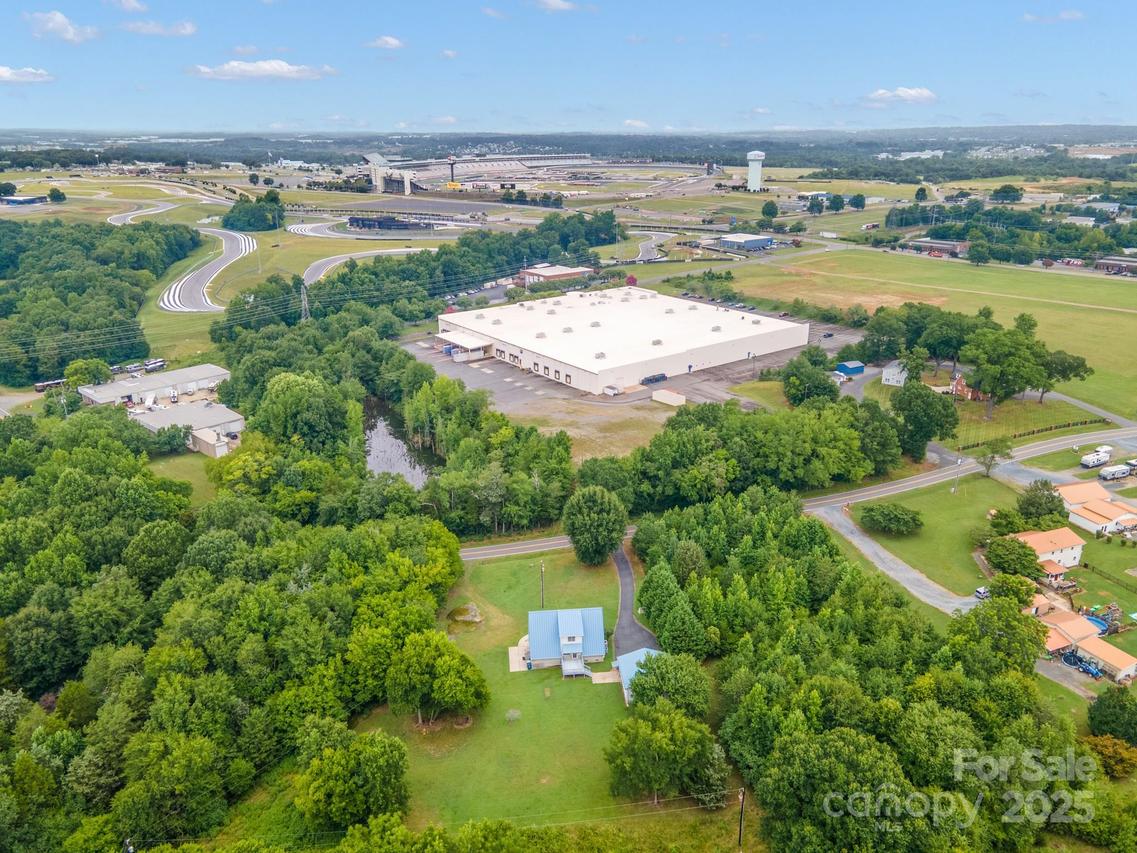 6323 Hudspeth Rd., Harrisburg, NC 28075