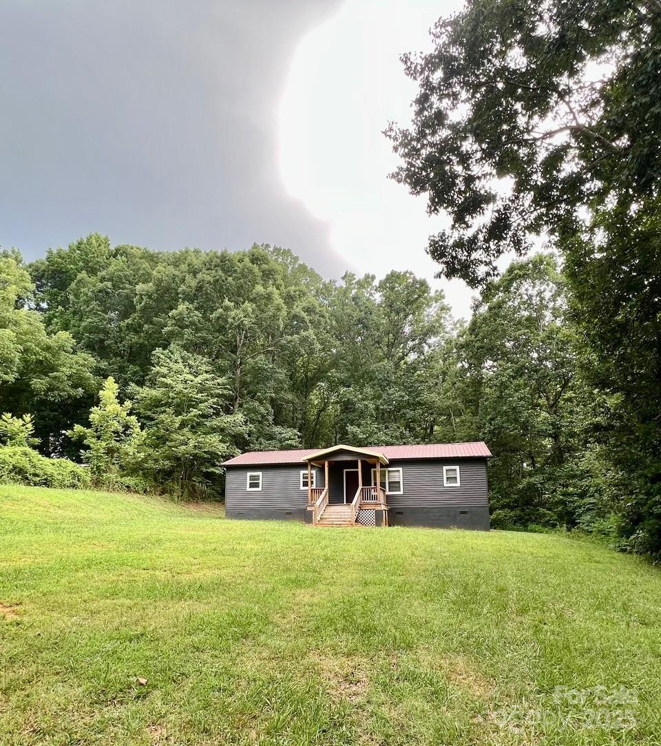 6581 Emerald Isle Dr., Sherrills Ford, NC 28673