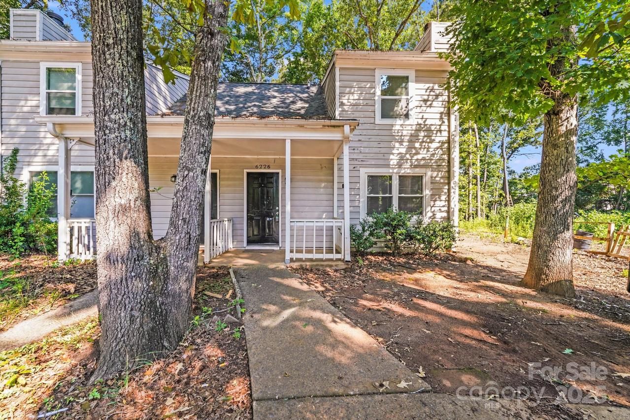 6226 Spanish Oak Rd., Charlotte, NC 28227