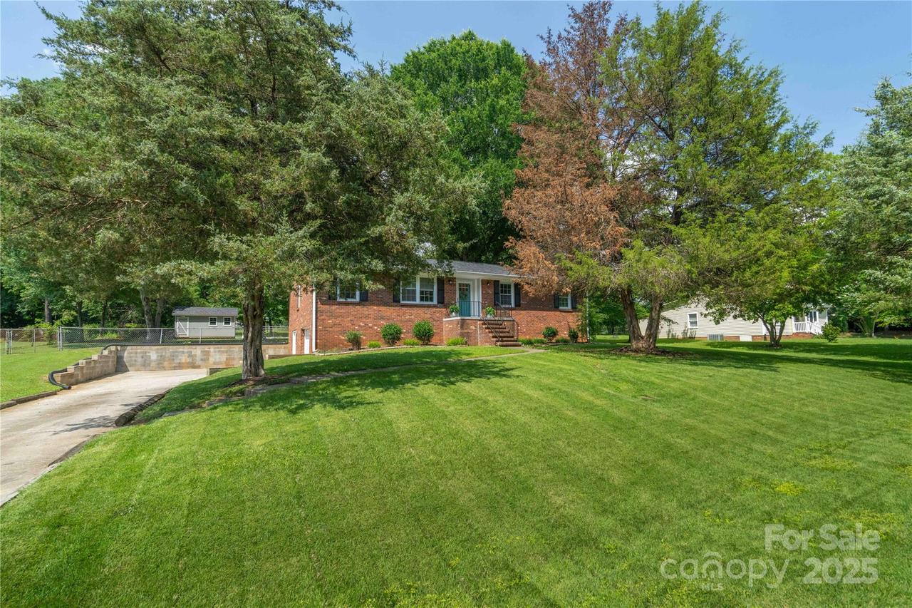 138 Cread Ct., Winston Salem, NC 27127