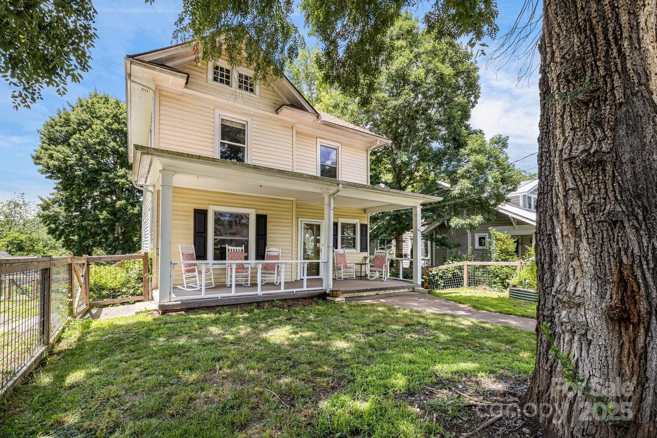 145 Logan Ave., Asheville, NC 28806