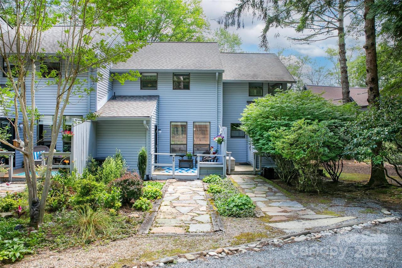49 Lakeside Villas Dr., Brevard, NC 28712