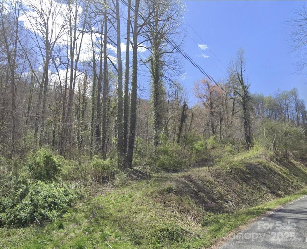 1391 Macktown Rd., Sylva, NC 28779