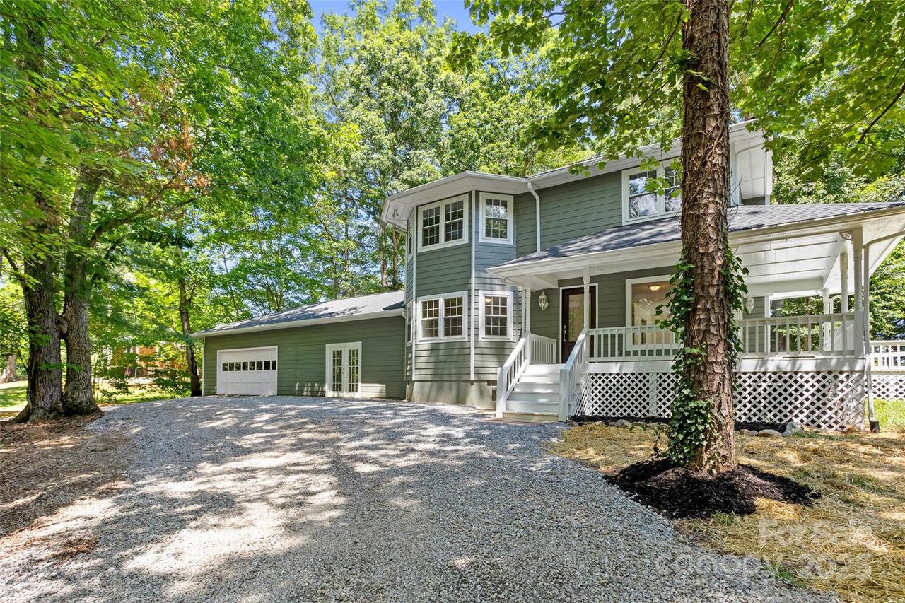 233 Youngs Cove Rd., Candler, NC 28715