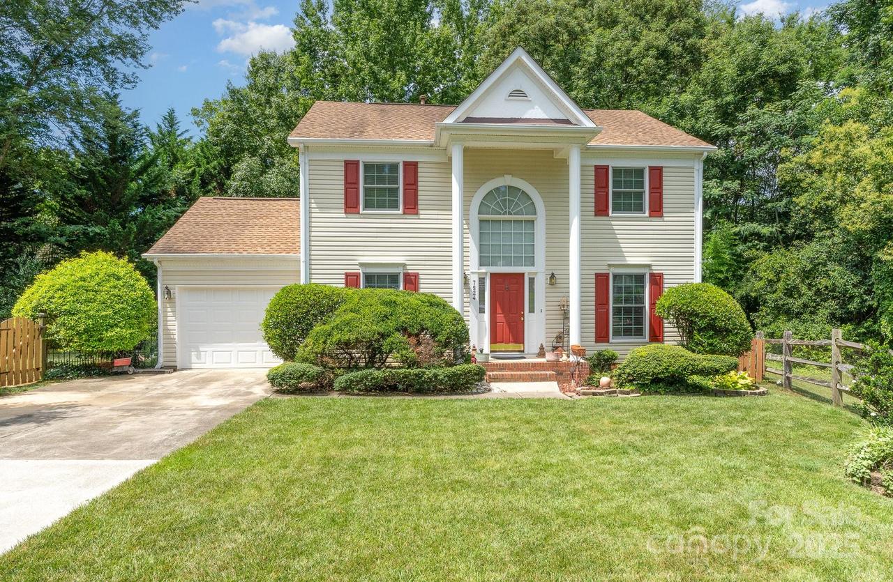 7524 Heronwood Ln., Charlotte, NC 28227