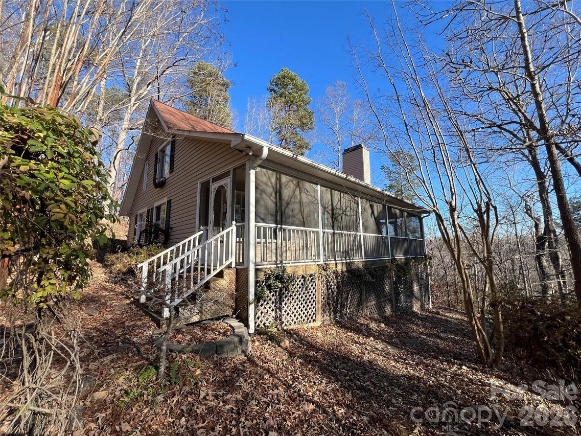 430 Laurel Heights Ln., Tryon, NC 28782