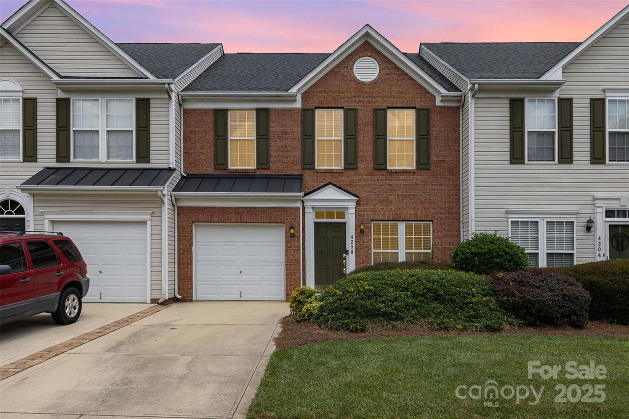 4208 Carl Parmer Dr., Harrisburg, NC 28075