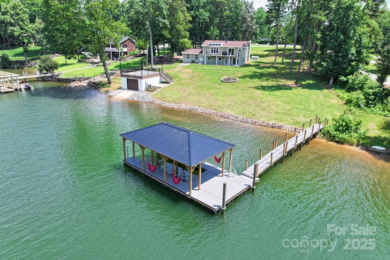 172 Honeydew Cir., Troutman, NC 28166