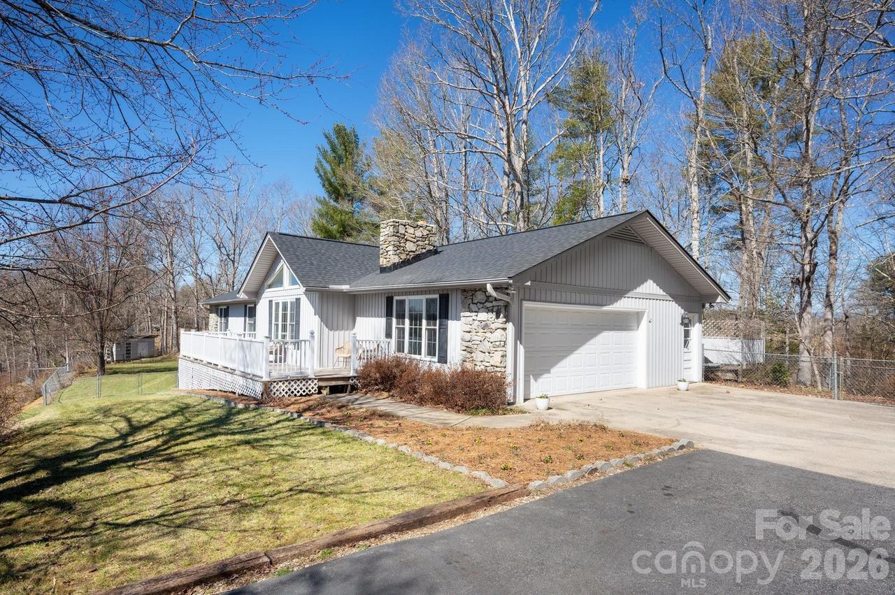 30 Morning Glory Ln., Weaverville, NC 28787