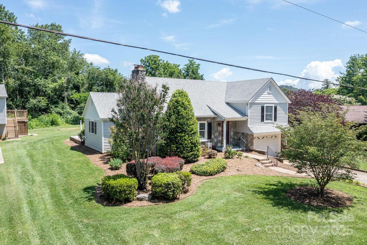 92 Winston Ave., Asheville, NC 28803