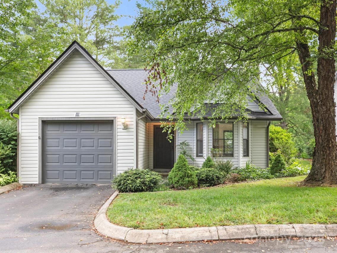 111 Cimarron Dr., Asheville, NC 28803