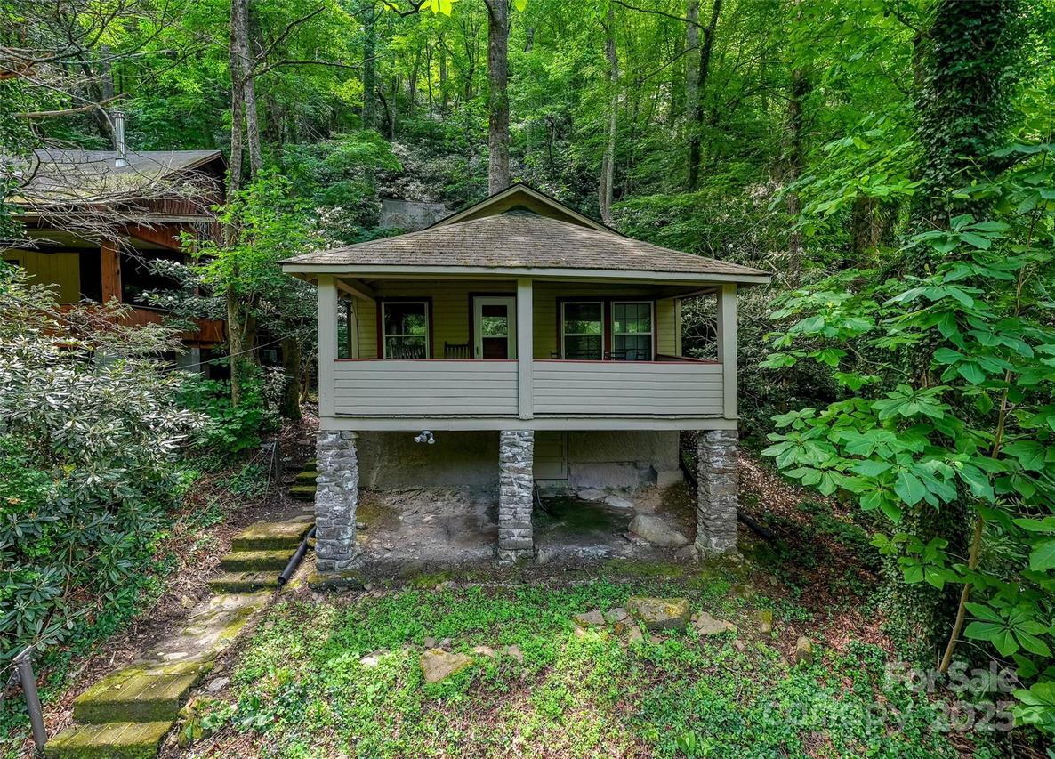 328 Texas Rd., Montreat, NC 28757