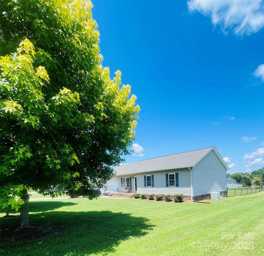 286 Little Wilkesboro Rd., Harmony, NC 28634