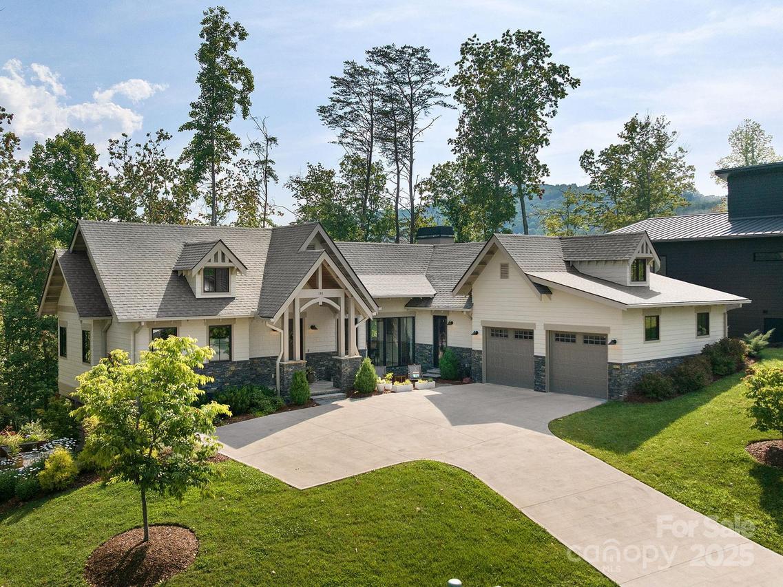 138 Riverbend Forest Dr., Asheville, NC 28805