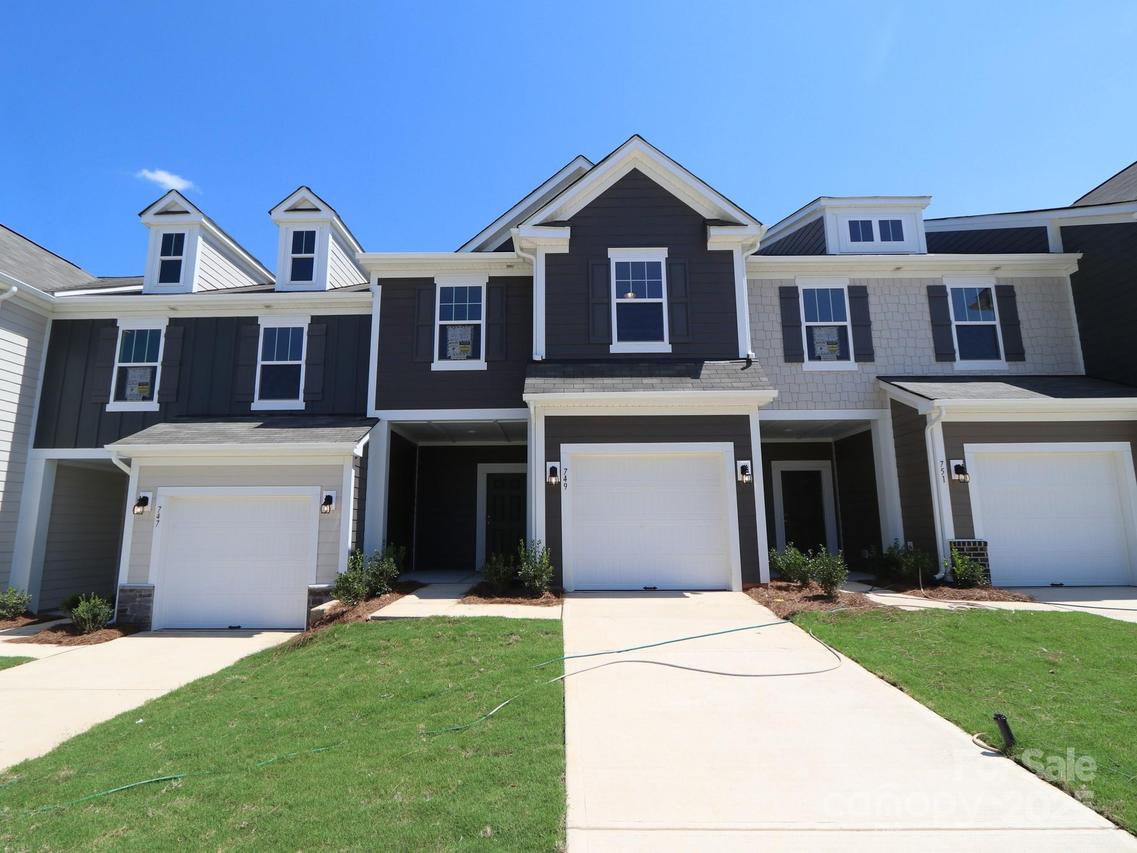 749 Lockhaven Dr., Concord, NC 28027