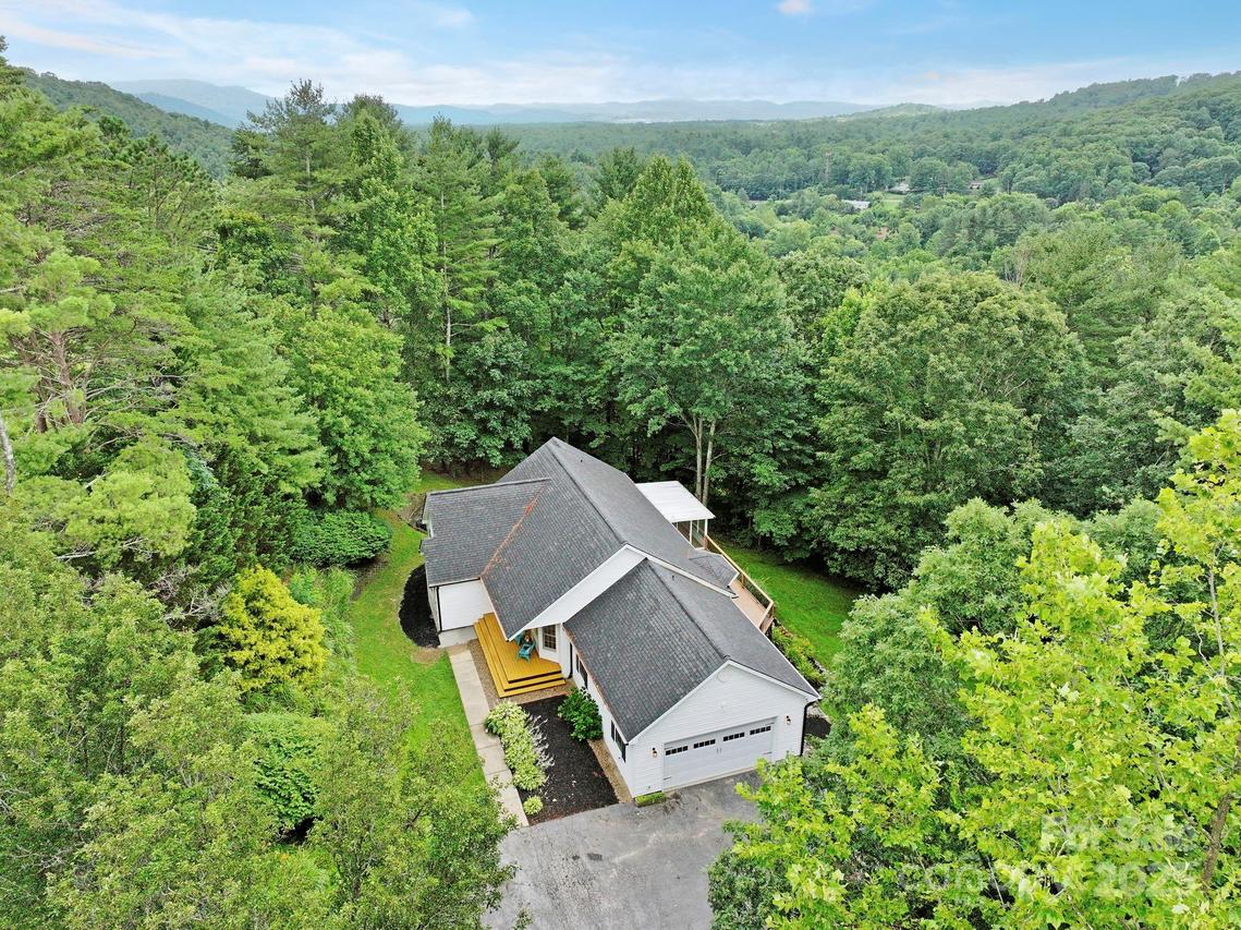 21 Moriah Ln., Asheville, NC 28803