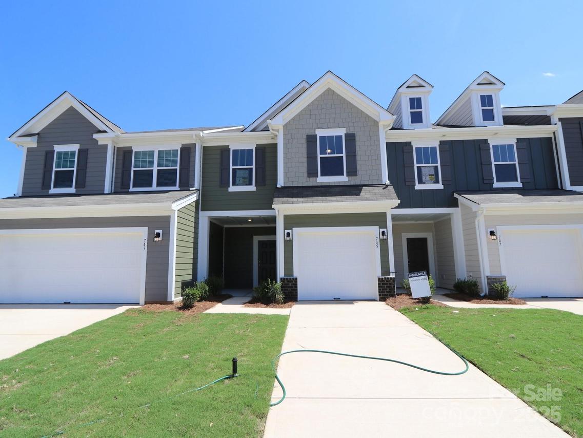 745 Lockhaven Dr., Concord, NC 28027