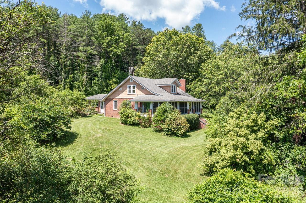 160 Mclean Rd., Weaverville, NC 28787