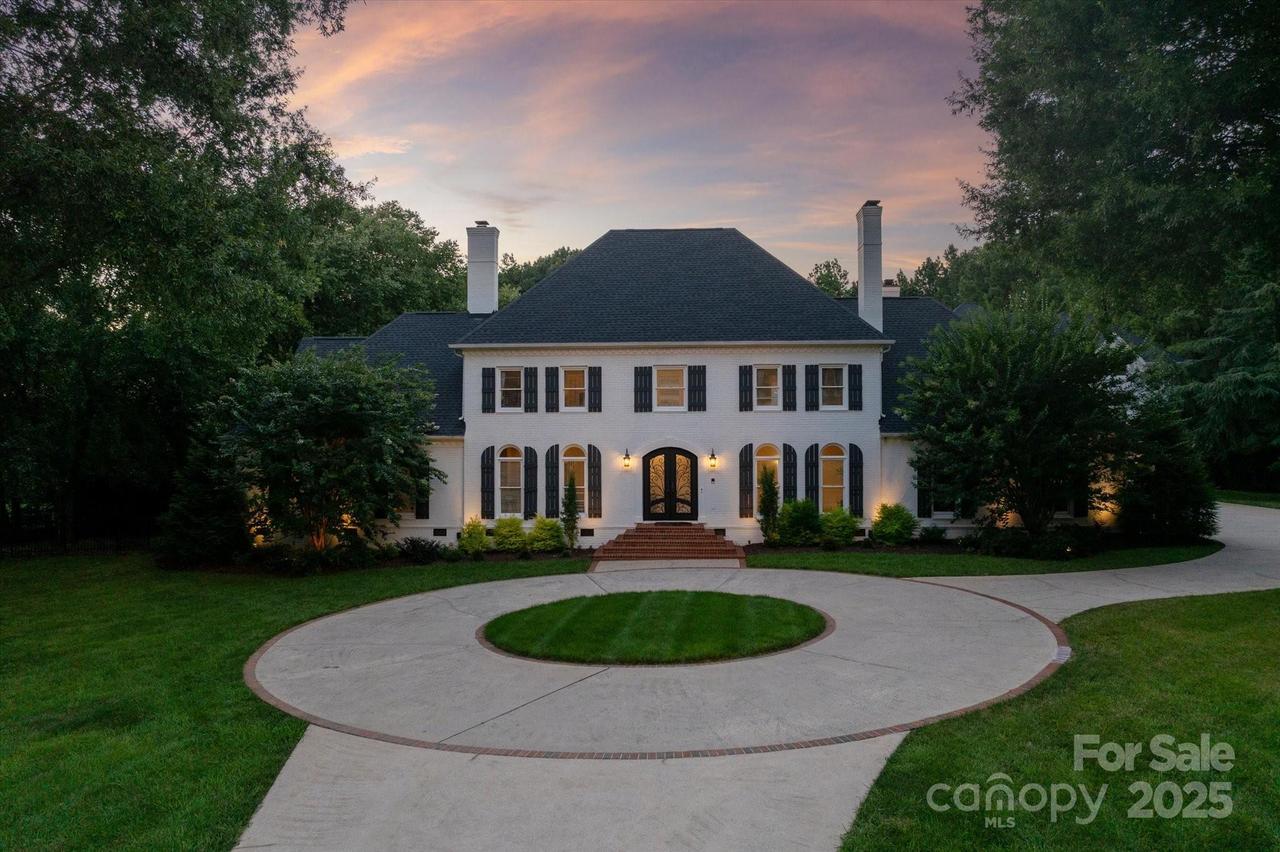533 Valley Run Dr., Waxhaw, NC 28173
