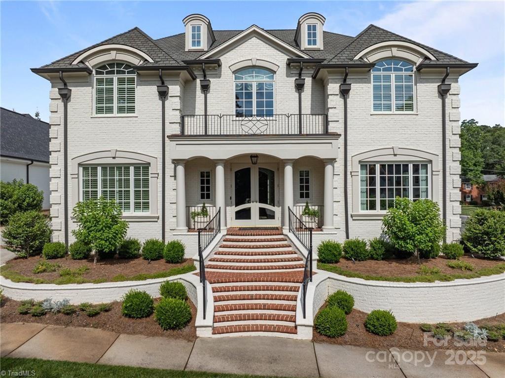 2990 Reynolds Sq., Winston Salem, NC 27106