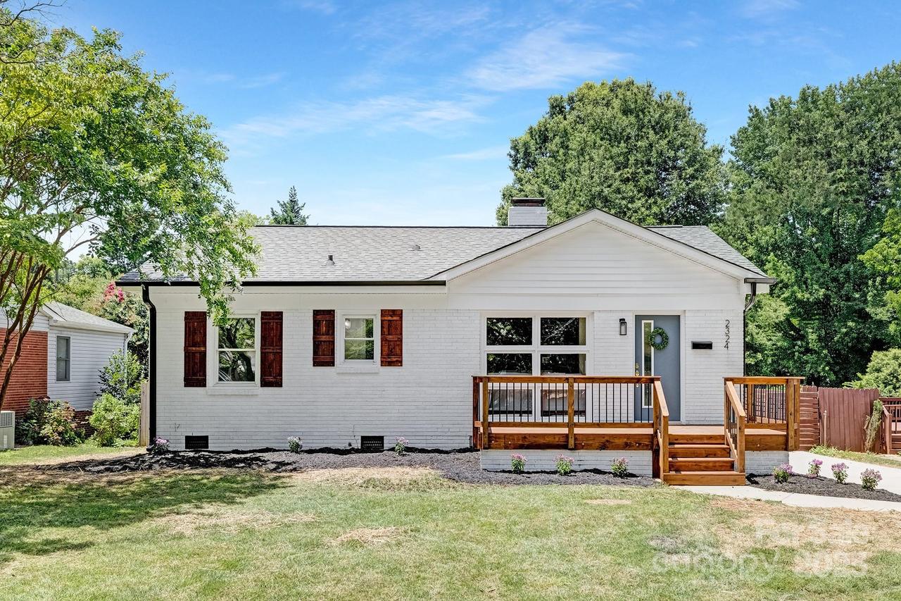 2324 Amesbury Ave., Charlotte, NC 28205