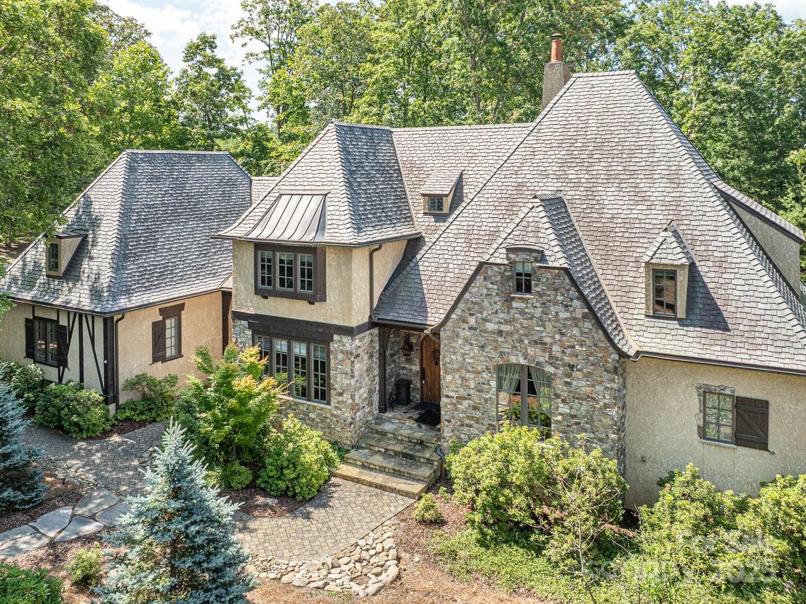 176 Valley Springs Rd., Asheville, NC 28803