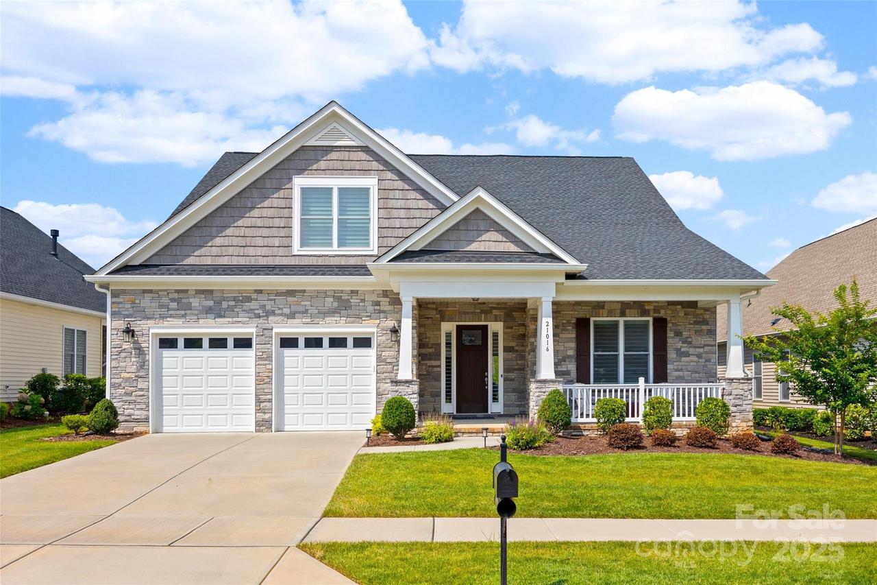 21016 Molly Harper Dr., Cornelius, NC 28031
